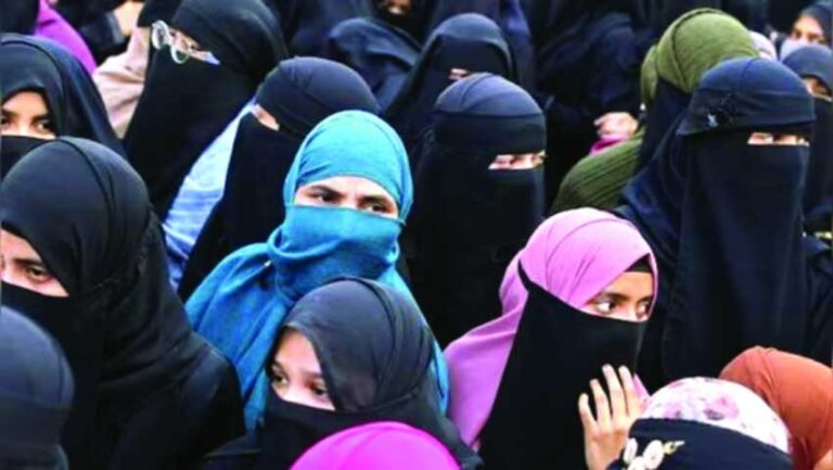 कजाकिस्तान की सरकार ने हिजाब को किया पूर्ण प्रतिबंध।